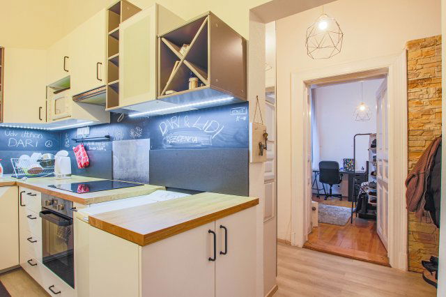 Eladó téglalakás, VII. kerületben, Rottenbiller utcában