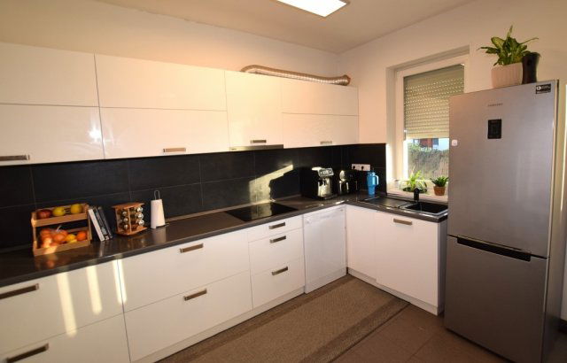 Eladó ikerház, Debrecenben 108 M Ft, 3 szobás