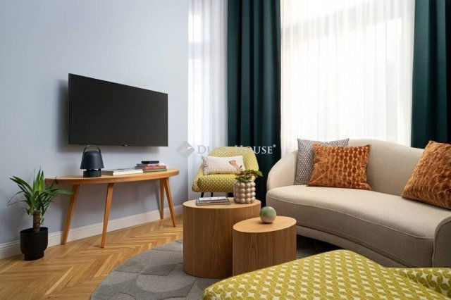 Eladó téglalakás, Budapesten, VII. kerületben 120 M Ft, 3 szobás