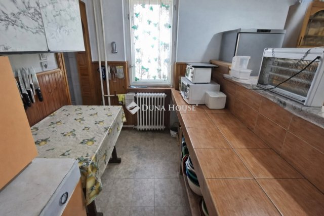 Eladó családi ház, Tápiószentmártonon 65 M Ft, 4 szobás