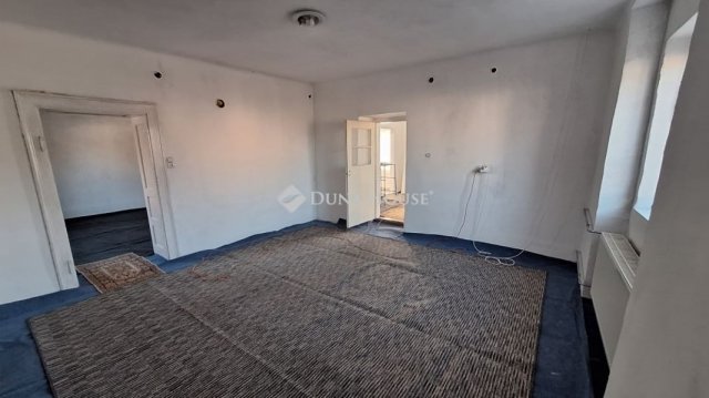 Eladó családi ház, Sárbogárdon 38.1 M Ft, 4 szobás