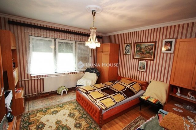 Eladó családi ház, Ágasegyházán 68 M Ft, 5 szobás