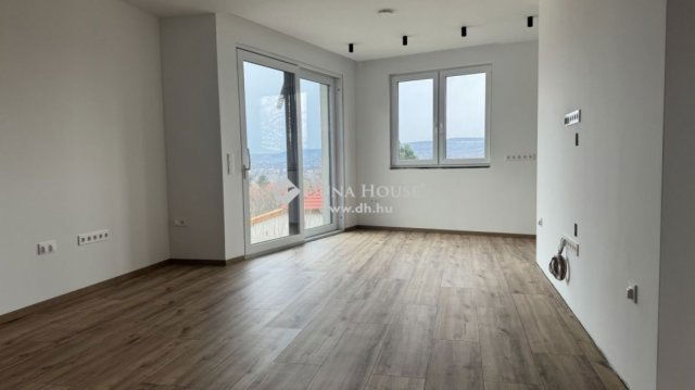 Eladó családi ház, Balatonfűzfőn 184 M Ft, 4 szobás