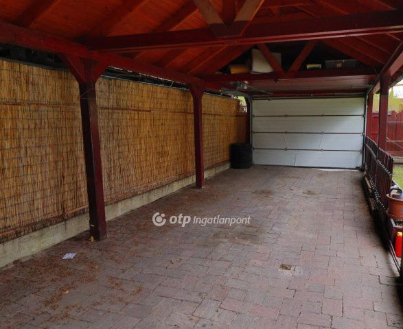 Eladó garázs, Budapesten, II. kerületben 18 M Ft