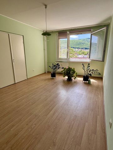 Eladó panellakás, Miskolcon, Árpád úton 28 M Ft, 1+2 szobás