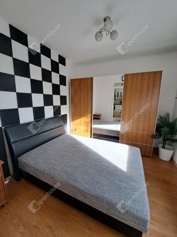 Eladó téglalakás, Sopronban 76.9 M Ft, 3 szobás