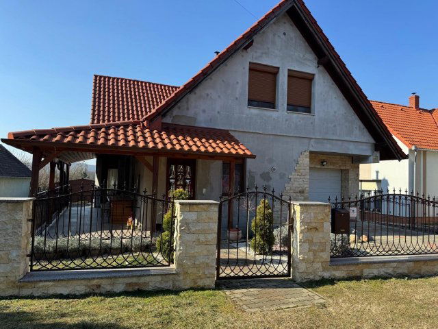 Eladó családi ház, Zalaszentlászlón 94.9 M Ft, 5 szobás