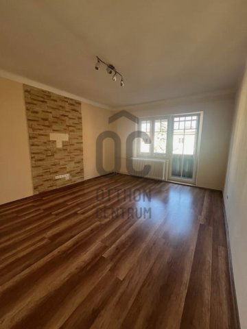 Eladó téglalakás, Pécsett 49.8 M Ft, 2 szobás