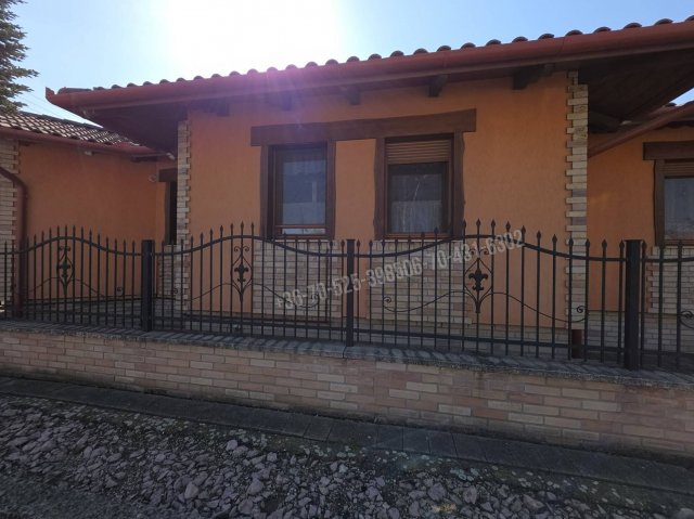 Eladó családi ház, Albertirsán 129.999 M Ft, 2 szobás