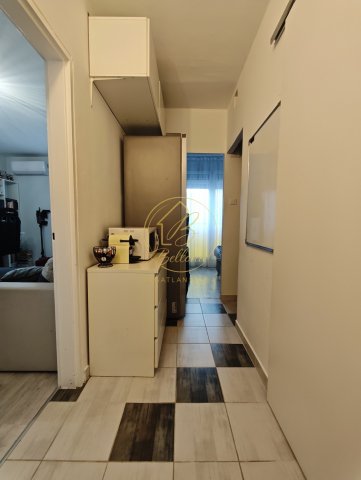 Eladó panellakás, Pécsett 49 M Ft, 1+1 szobás