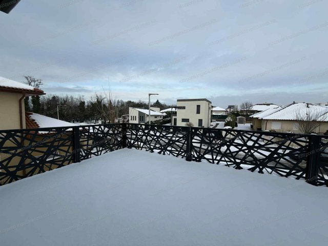 Eladó családi ház, Siófokon 179.9 M Ft, 5 szobás