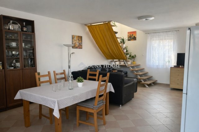 Eladó nyaraló, Cserkeszőlőn 64 M Ft, 4 szobás