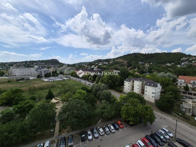 Eladó panellakás, Budaörsön 95.9 M Ft, 3 szobás