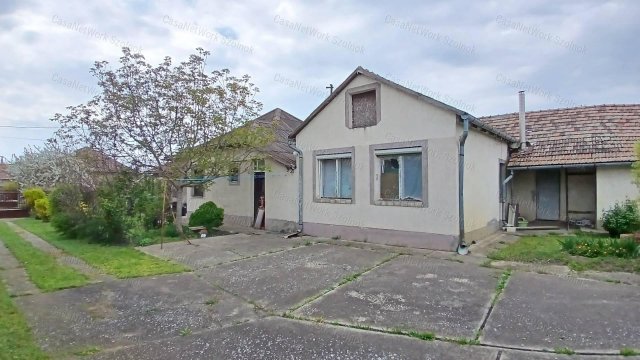 Eladó családi ház, Martfűn 38 M Ft, 6 szobás