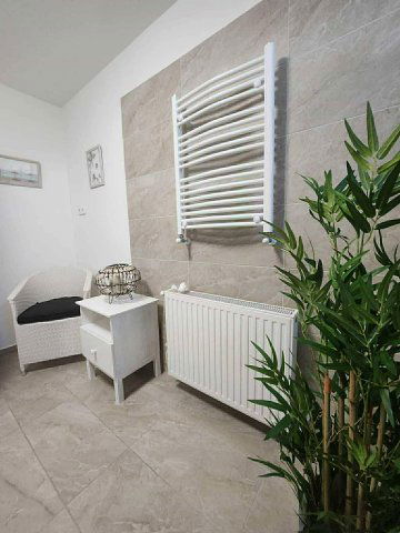 Eladó családi ház, Pécsett 199.9 M Ft, 6 szobás