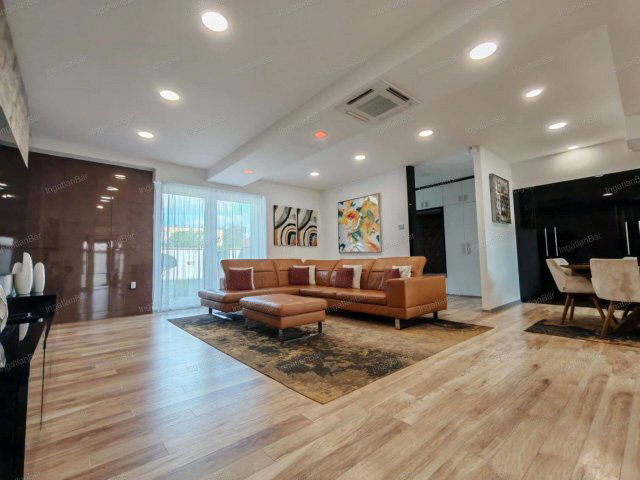 Eladó téglalakás, Nyíregyházán 142.999 M Ft, 3 szobás