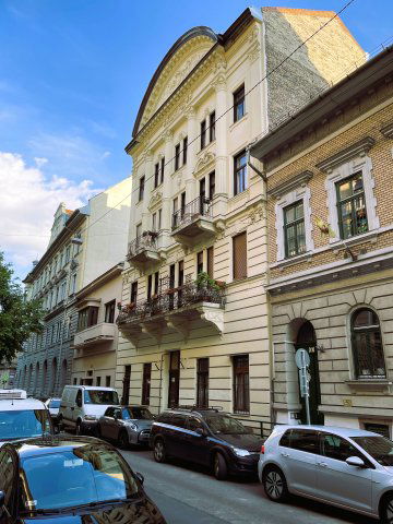 Eladó téglalakás, Budapesten, VI. kerületben 92 M Ft, 4 szobás