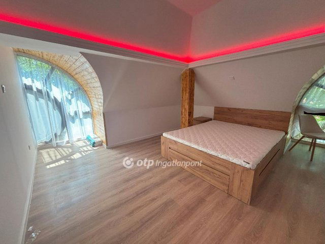 Kiadó téglalakás, albérlet, Siófokon 190 E Ft / hó, 1 szobás