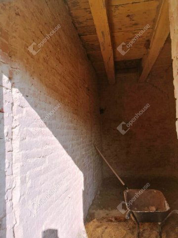 Eladó családi ház, Pacsán 19.9 M Ft, 8 szobás