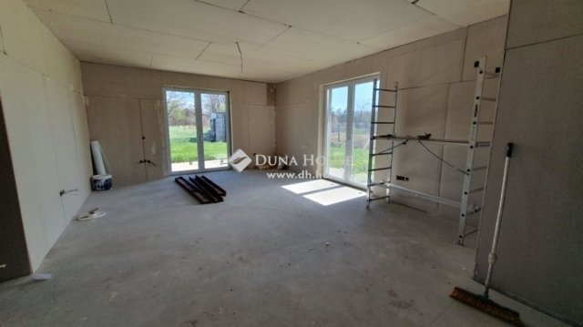 Eladó családi ház, Kókán 67 M Ft, 5 szobás