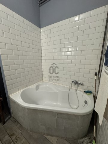 Eladó családi ház, Pomázon 62 M Ft, 4 szobás