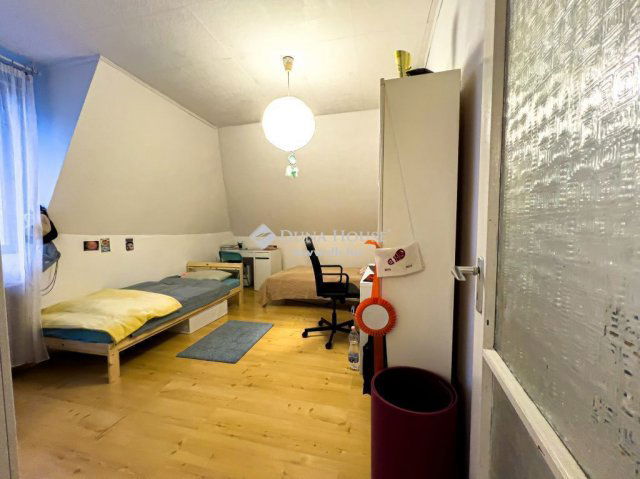 Eladó családi ház, Budapesten, XVII. kerületben 89.9 M Ft