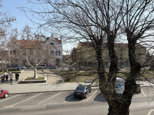 Eladó téglalakás, Cegléden 53 M Ft, 3 szobás