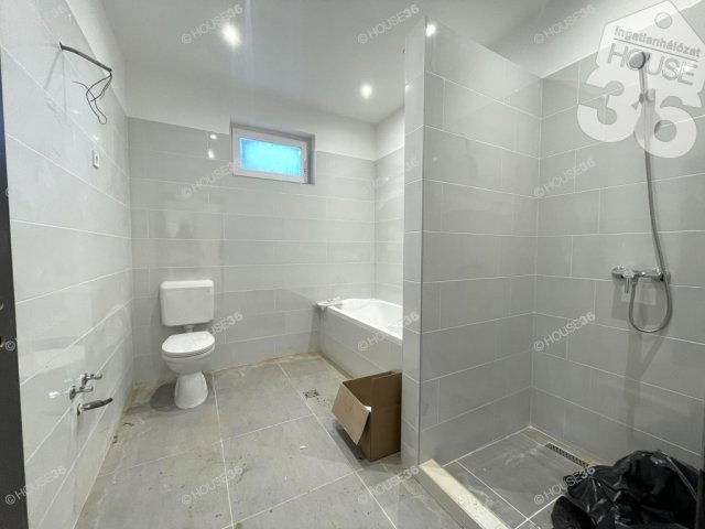 Eladó családi ház, Ballószögön 118.1 M Ft, 4 szobás