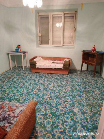 Eladó családi ház, Pocsajon 8 M Ft, 2 szobás