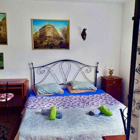 Kiadó családi ház, albérlet, Tihanyban 450 E Ft / hó, 5 szobás