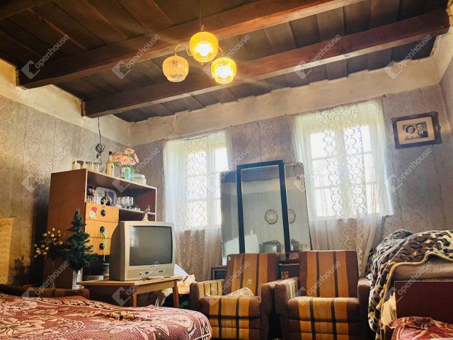 Eladó családi ház, Nagykutason 5.9 M Ft, 2 szobás