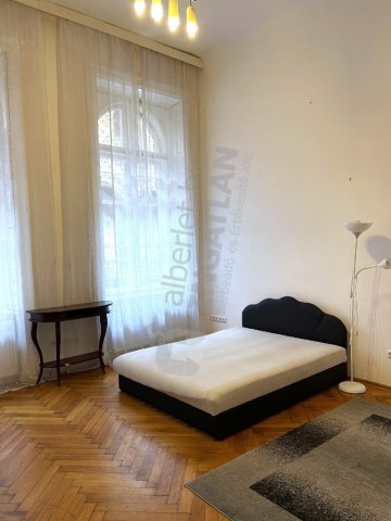 Kiadó téglalakás, albérlet, VI. kerületben, Andrássy úton