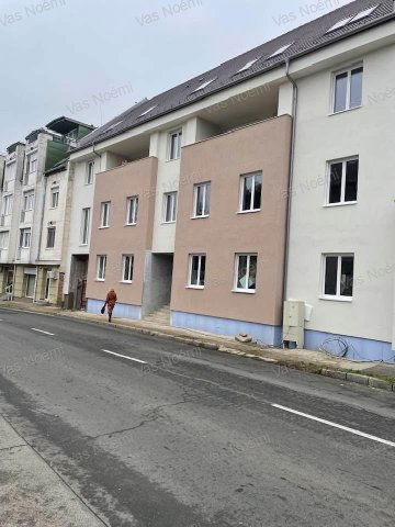 Eladó téglalakás, Nagykanizsán 76 M Ft, 3 szobás