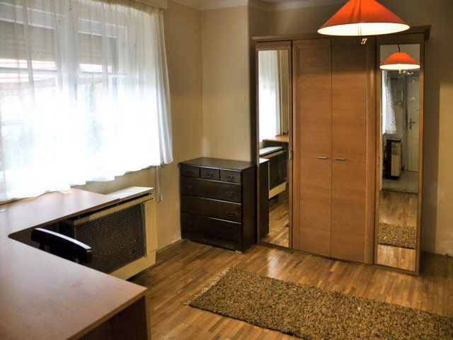 Eladó téglalakás, Pécsett, Papnövelde utcában 22.9 M Ft