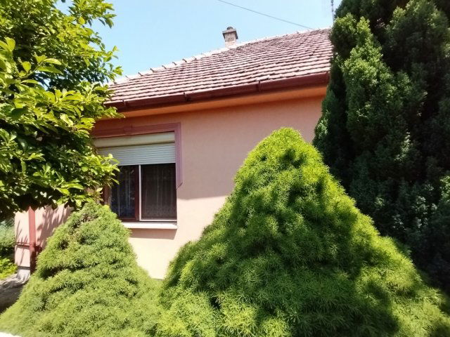 Eladó családi ház, Kistarcsán 124.9 M Ft, 4 szobás