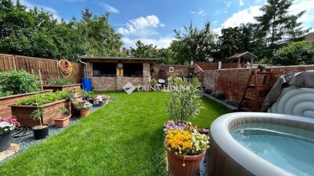 Eladó téglalakás, Szombathelyen 87.75 M Ft, 4 szobás