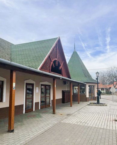 Eladó üzlethelyiség, Cserkeszőlőn 16.9 M Ft