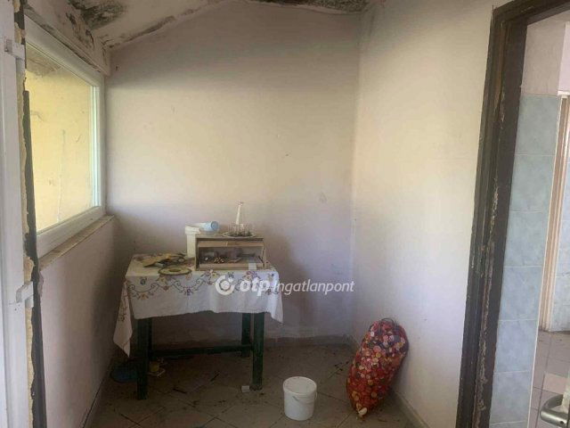 Eladó családi ház, Kőröstetétlenen 17.9 M Ft, 2+1 szobás