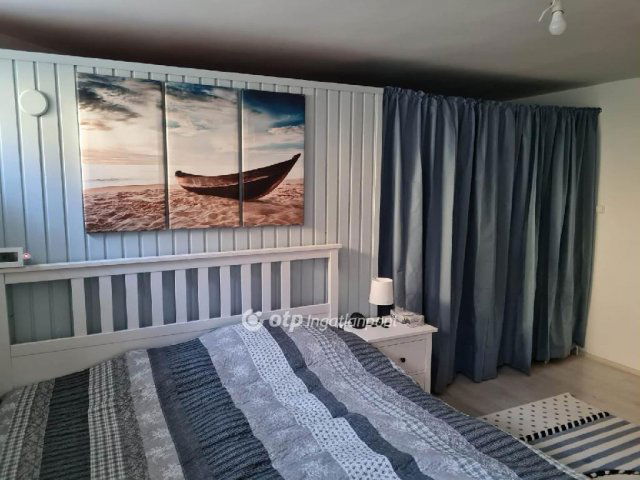 Eladó családi ház, Veresegyházon 129 M Ft, 7 szobás