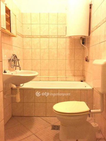 Eladó téglalakás, Miskolcon 24.5 M Ft, 1 szobás