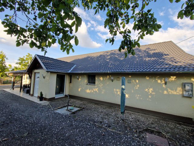 Eladó családi ház, Makón, Bárány utcában 39.999 M Ft