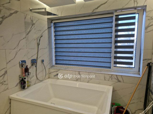 Eladó családi ház, Nyíregyházán 270 M Ft, 6 szobás