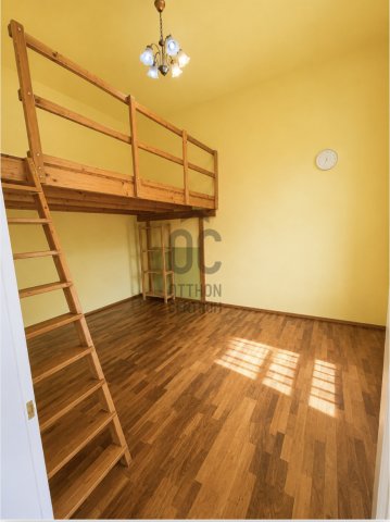 Eladó téglalakás, Budapesten, VI. kerületben 41.8 M Ft, 1 szobás