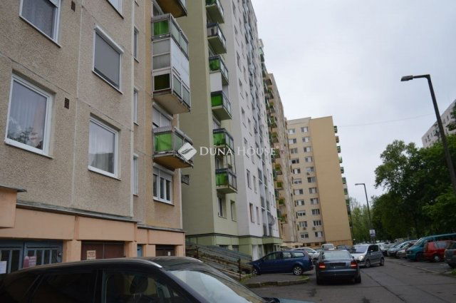Eladó panellakás, Debrecenben 59.7 M Ft, 2 szobás
