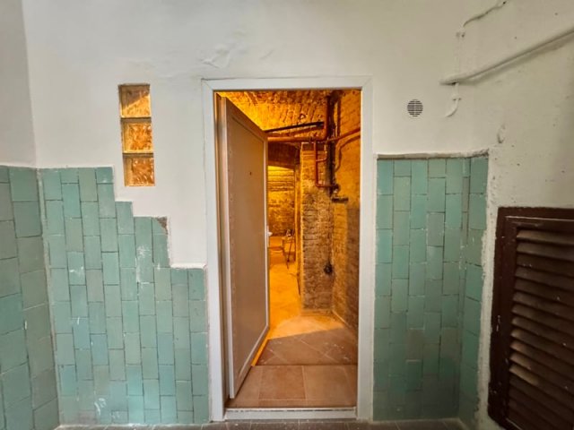 Eladó családi ház, Pécsett 19.9 M Ft, 5 szobás