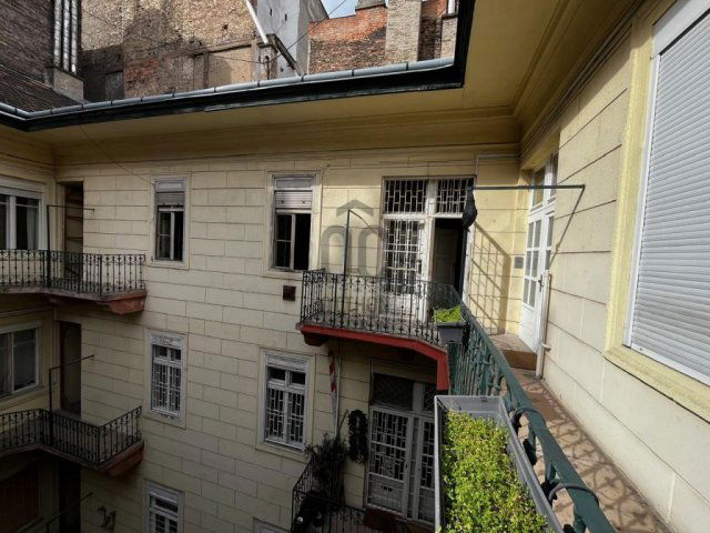 Eladó téglalakás, Budapesten, V. kerületben 99.75 M Ft, 2 szobás