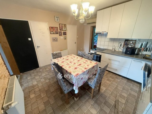 Eladó családi ház, Tiszakécskén 42.9 M Ft, 2 szobás