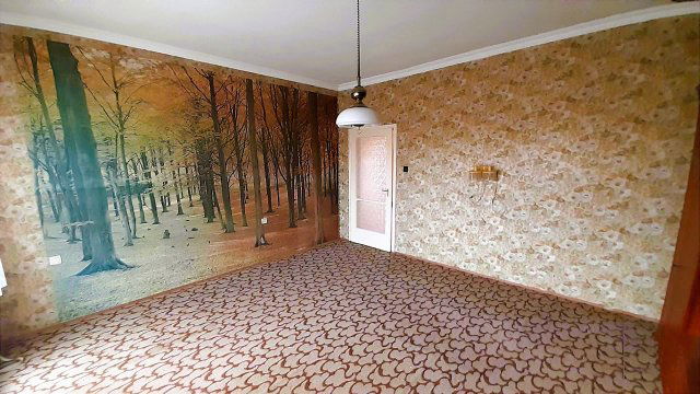 Eladó családi ház, Dánszentmiklóson 67.9 M Ft, 3+1 szobás