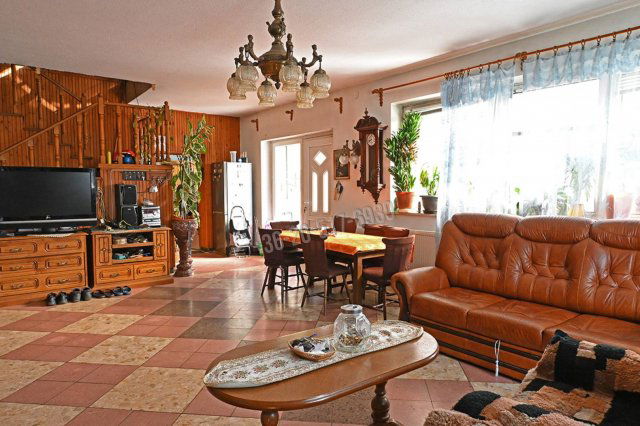 Eladó családi ház, Gyálon 213.75 M Ft, 7 szobás