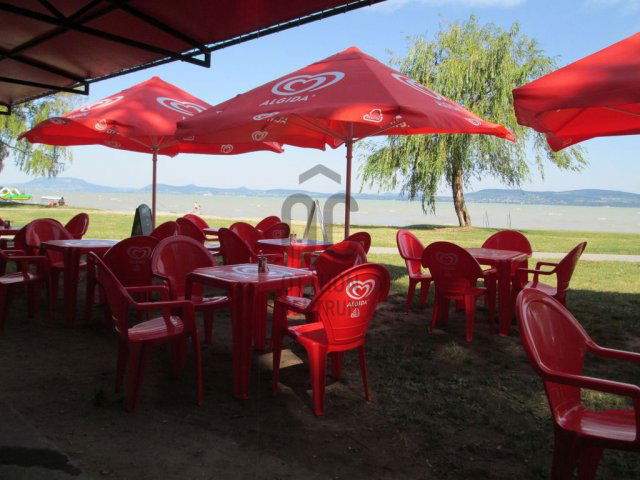 Eladó üzlethelyiség, Balatonlelleén 109 M Ft
